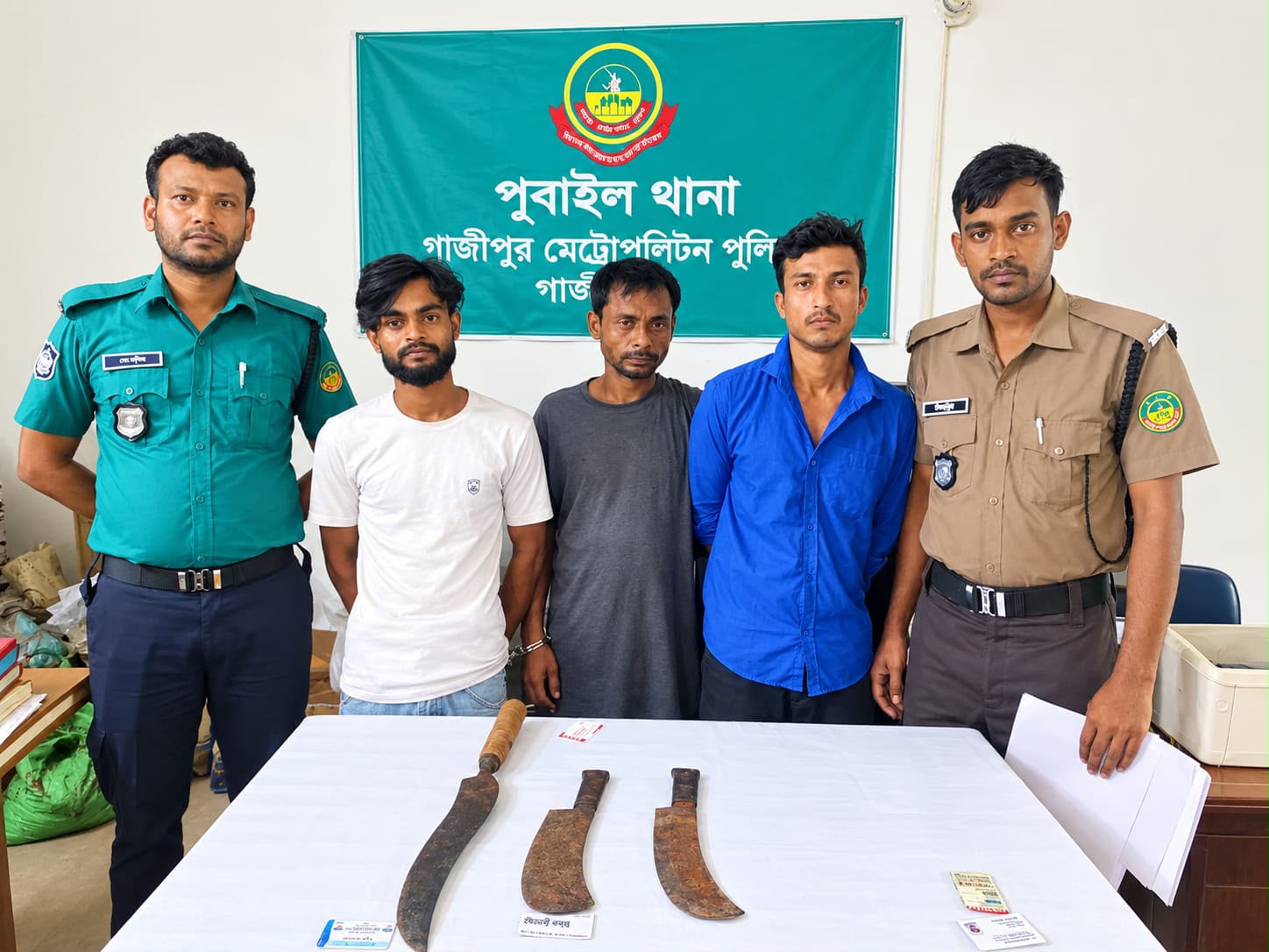 পূবাইলে দেশি অস্ত্র সহ গ্রেফতার ৩ যুবক অস্ত্র আইন মামলায় কারাগারে। মোঃ কালাম সরকার (পুবাইল প্রতিনিধি) গাজীপুর । 